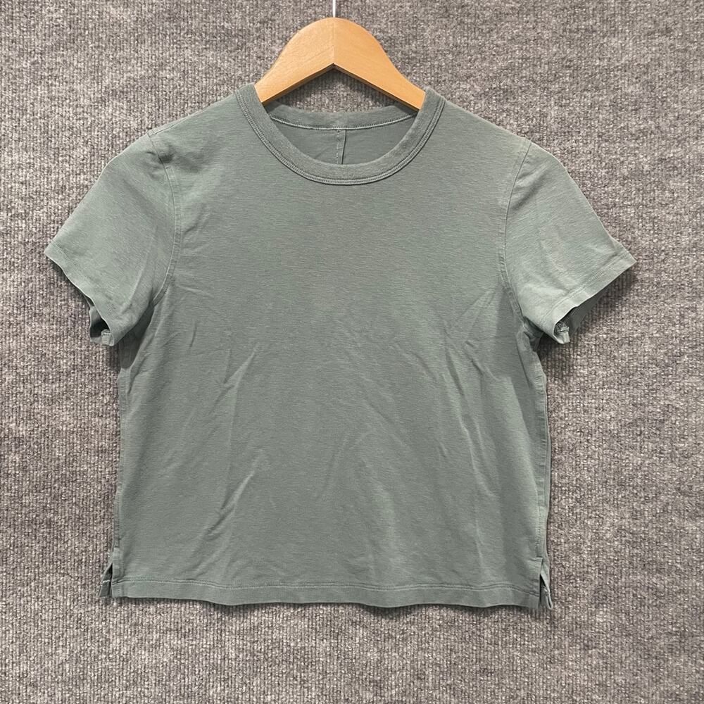 Lululemon Classic Fit Cotton Blend Green Short Sleeve T Shirt Size 2 Womens